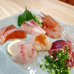 刺身の盛り合わせ（一人前）