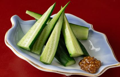 黄瓜配自制味噌