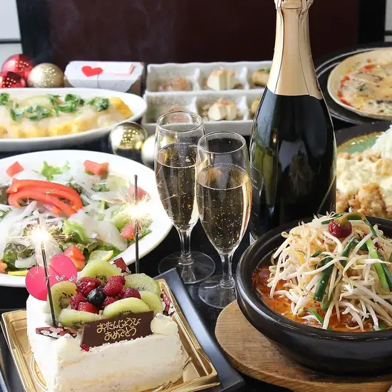 ケーキorシャンパンプレゼント!誕生日コースもございます♪