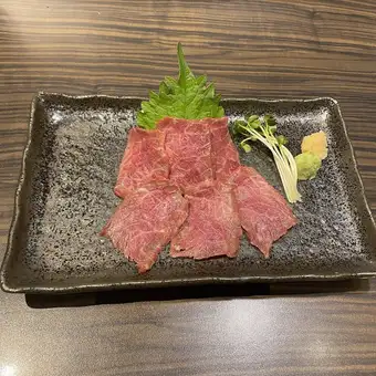霜降りトロ馬刺し