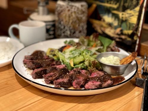 [Lunch starts on 8/10!] Skirt steak lunch