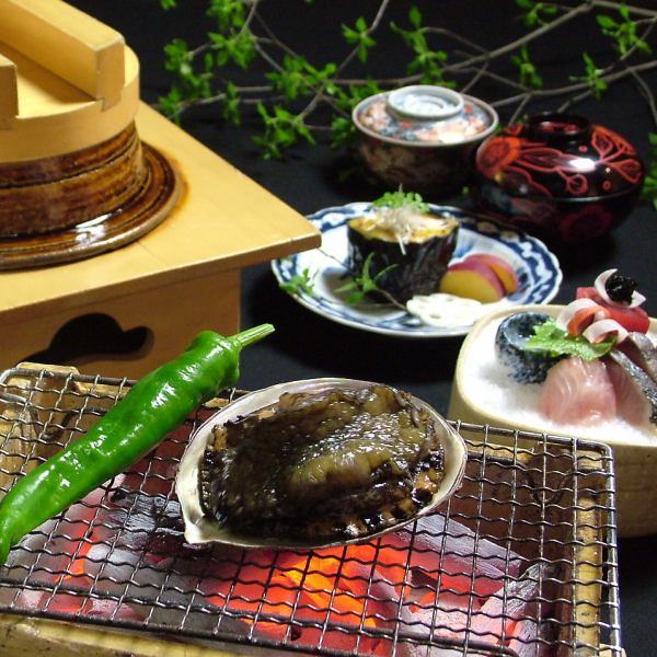 [Welcome and Farewell Party] <<Abalone Festival>> From May 1st to the end of May, we will serve kaiseki cuisine using the finest abalone and early summer Kyoto vegetables.