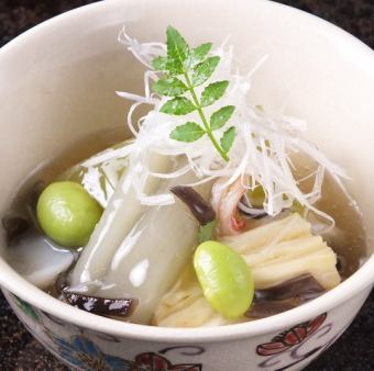 賀茂瓜と芋茎・湯葉の蟹餡かけ