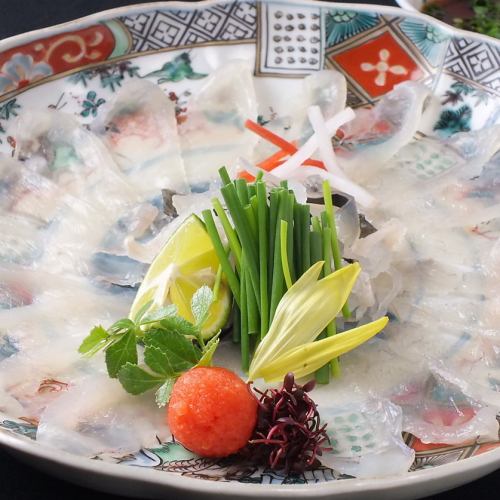 <Iki> Thinly sliced pufferfish