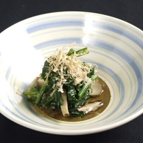 Braised spinach and wild mushrooms