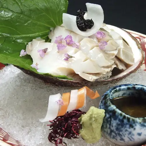 〈尾鷲〉鮑お造り