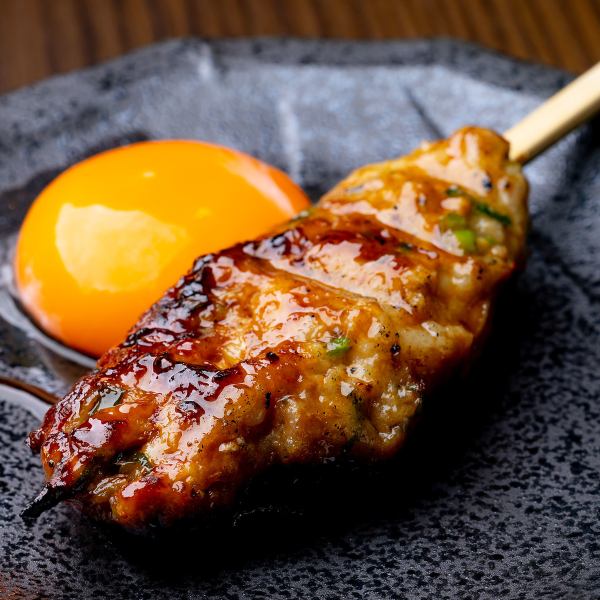 自慢の炭火焼鳥！中でも特製『つくね』は必食です♪