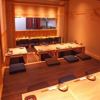 It is a sunken kotatsu seat with a calm atmosphere.Available from 2 people.We can accommodate parties of up to 15 people.* Depending on the increase or decrease in customer reservations or the reservation status of the store, we may change to the banquet hall on the 3rd floor or the private room on the 2nd floor.