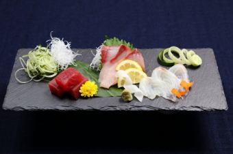 Assortment of 3 sashimi (1-2 servings)