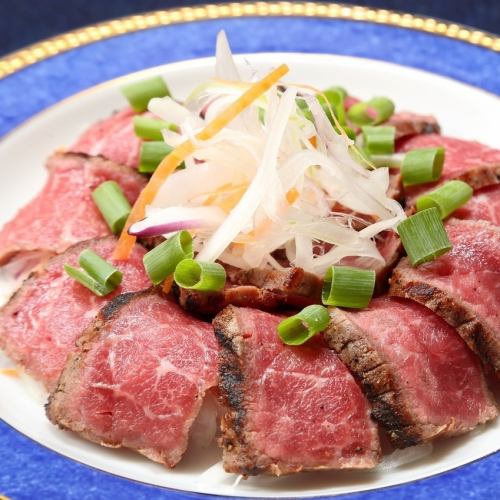 冲绳牛肉的Tataki