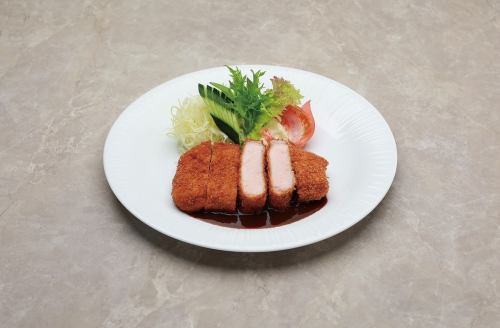 用群馬縣丸山豬肉製成的豬排