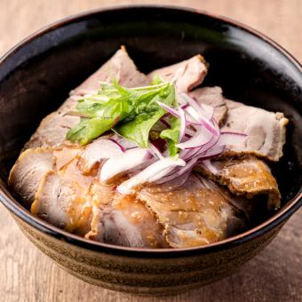 Homemade roast pork rice bowl + mini salad