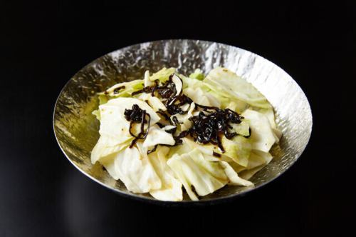 塩だれ昆布キャベツ/わかめの酢の物/もずく酢/コーンバター