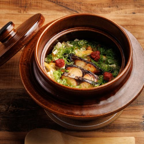 当店自慢土鍋炊き込みご飯