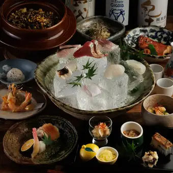 《全9品》厳選された海の幸と名物料理を味わう八方美人至極の「百代草コース」