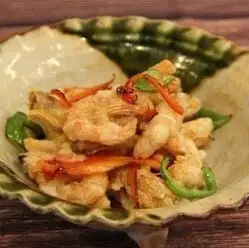 小海老唐揚げ　実山椒油炒め