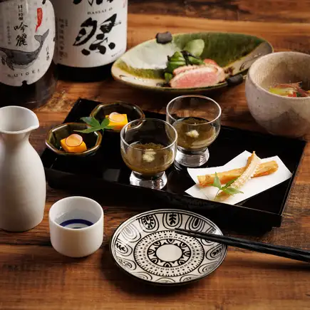 【期間限定】《八方晩酌セット》ドリンク2杯と、旬の食材を使った季節の小料理3品【月火水木日】