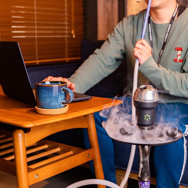 [Perfect for telework] Our focus is on having the desk height just right.The height is set to make it easy to work on the computer during telework.Shisha goes well with computer work ◎ The number of customers using telework is increasing rapidly! Please enjoy it!