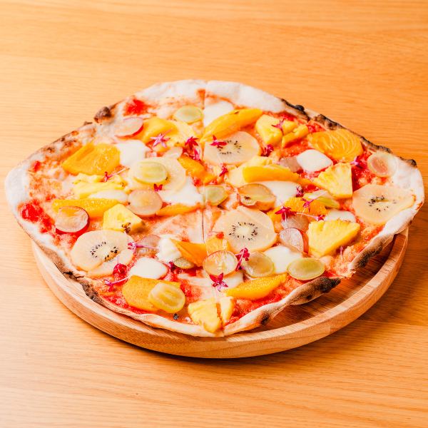 SNS映え抜群☆色とりどりの果物が載ったフルーツピザがオススメ⇒☆3,500円（税込）☆