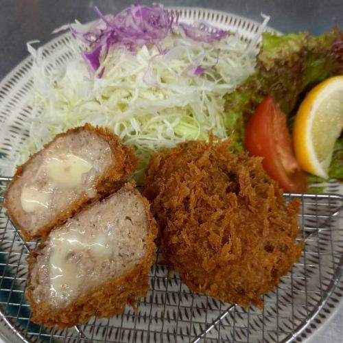 Homemade cheese and minced cutlet set meal