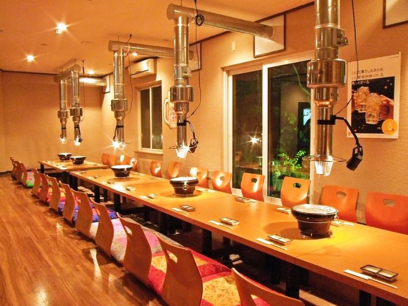 【掘りごたつ宴会席】ご家族でのお食事、友達同士の飲み会など、各種宴会にぴったりの掘りごたつ空間。