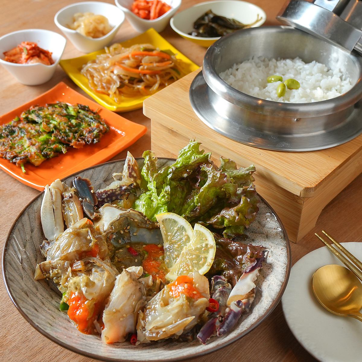 ランチも営業中！絶品韓国料理を当店でお楽しみください！