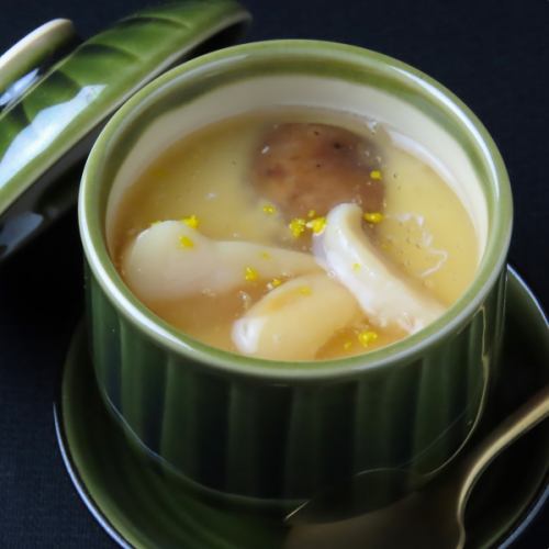 希少な食材を仕入れ、調理