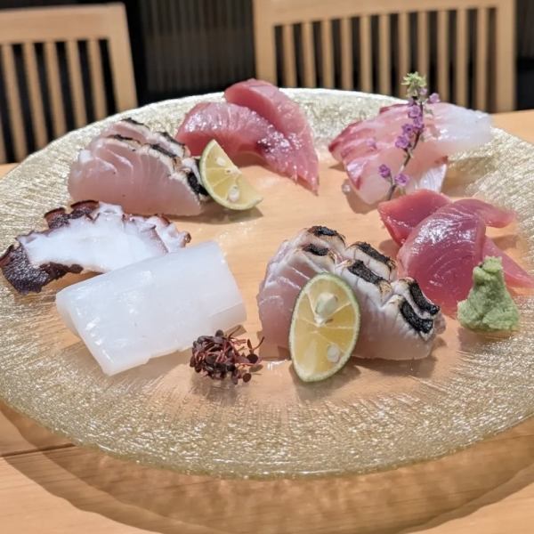 尽情享受宇和岛的美味。享用新鲜的时令鱼
