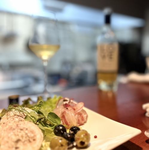 ワインと旬の食材のお料理