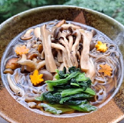 きのこたっぷり蕎麦