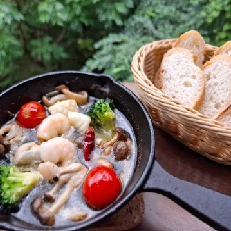 Shrimp and Oyster Ajillo with Baguette (Serves 1-2)