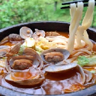 キャベツとあさりのチゲうどん(辛口)