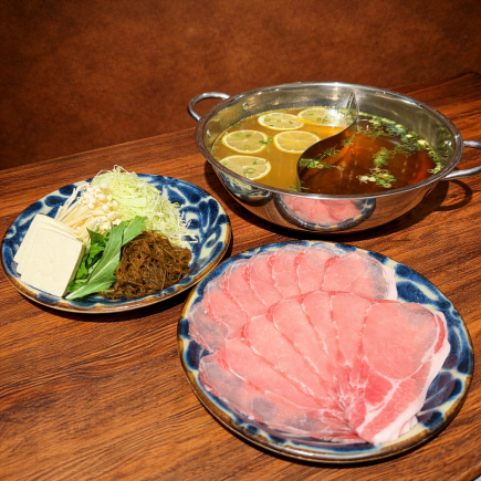 【1番人気!しゃぶしゃぶも沖縄料理も食べ放題!】"沖縄堪能食べ飲み放題コース"