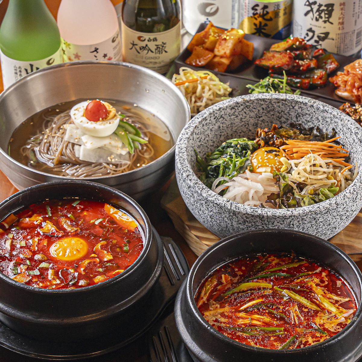 チゲやキムチなどの本場韓国料理の味をお楽しみください。