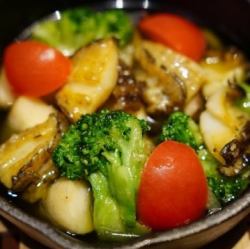 アワビとタコのアヒージョ