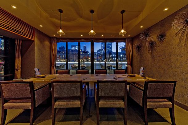 [Private VIP room ~ 8 people] A special seat where you can enjoy the location with a view of the river from the window.The private VIP room can accommodate up to 8 people.Please make your reservation as soon as possible.