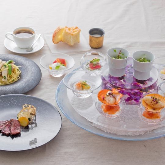 【特色午餐】七道菜，含主菜和紫罗兰拼盘，含一杯饮料