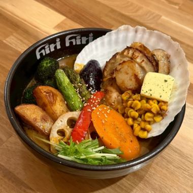 ■6月のマンスリーカレー　『特大ホタテバターコーンカレー』