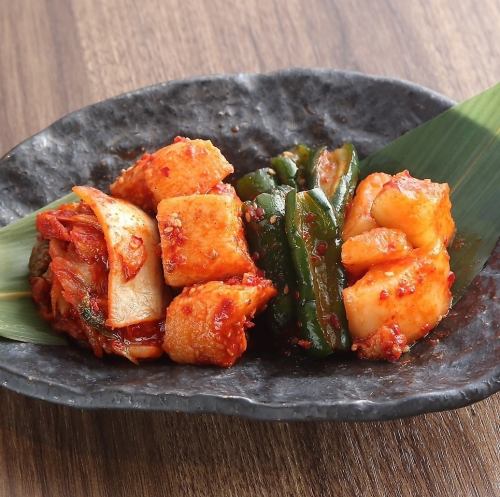 【一品料理】キムチ盛り合わせ（山芋・白菜・大根・胡瓜）