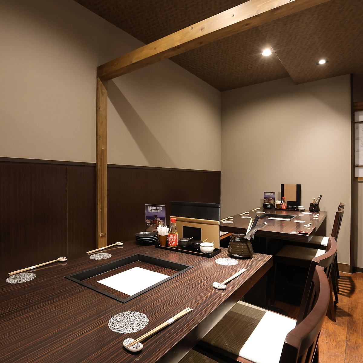 木のぬくもりを感じられる空間で落ち着いたお食事を