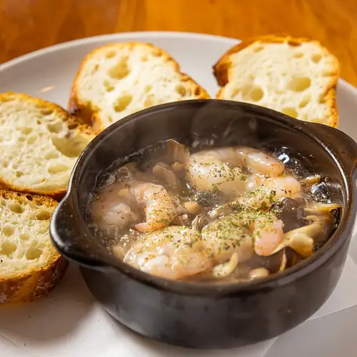 Shrimp and mushroom ajillo