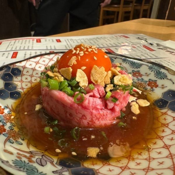 Please enjoy the ultimate exquisite dish ~raw Japanese beef yukhoe~ with careful attention to procurement...