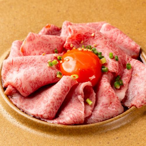 河原町店限定！新鮮なユッケをお愉しみください◎