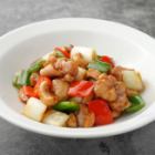 Stir-fried chicken and cashew nut