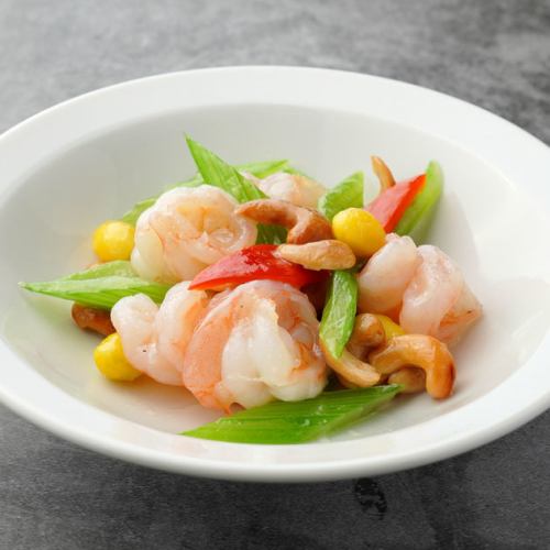 Stir-fried shrimp and celery