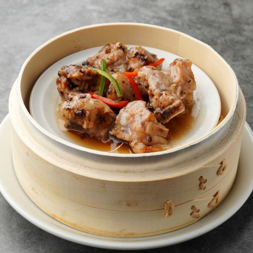 Steamed spareribs in black bean sauce / Steamed squid in black bean sauce / Steamed beef reticle in satay sauce