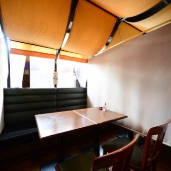 Seats in a calm semi-private room are also available.Please enjoy your meal slowly.Recommended for lunch by the window! Have a relaxing lunch in the sunbeams ☆