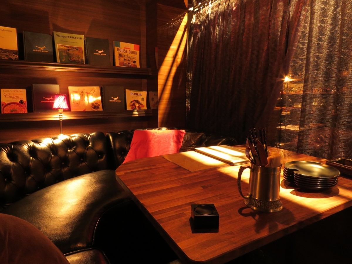 Seats with a great atmosphere, including sofas, counter seats, and secret private rooms!