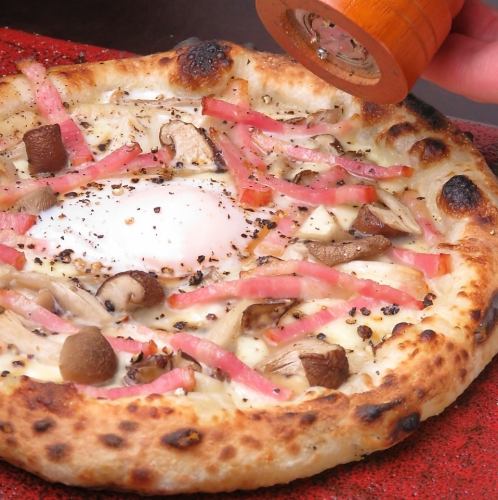Creamy Carbonara Pizza with Soft-Boiled Egg