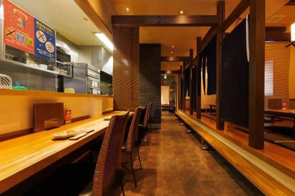 当店分煙となります。基本的に喫煙可能ですが、未成年、妊婦の方、禁煙希望の方がおられる場合、個室を除くフロアごと禁煙にさせていただいております。貸切利用も可能となりますので、ご希望の幹事さんはぜひ一度ご相談ください☆